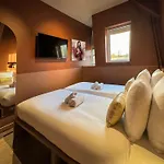 Hotel De Pijp 3*