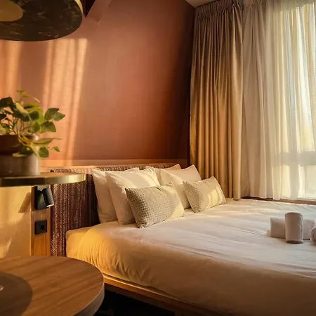 Otel De Pijp 3*